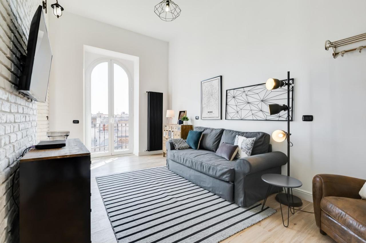 BMGA l Glam Industrial 3-Bed Apartment in Termini Rome Bagian luar foto