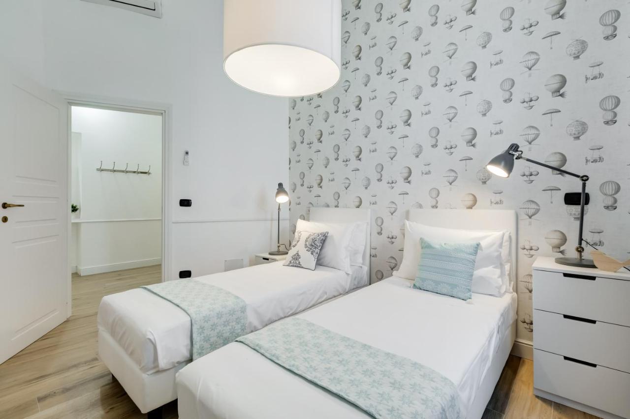 BMGA l Glam Industrial 3-Bed Apartment in Termini Rome Bagian luar foto
