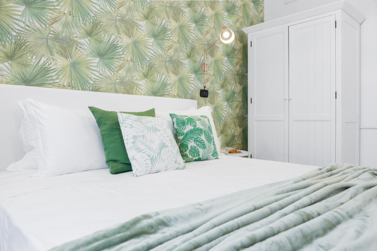 BMGA l Glam Industrial 3-Bed Apartment in Termini Rome Bagian luar foto