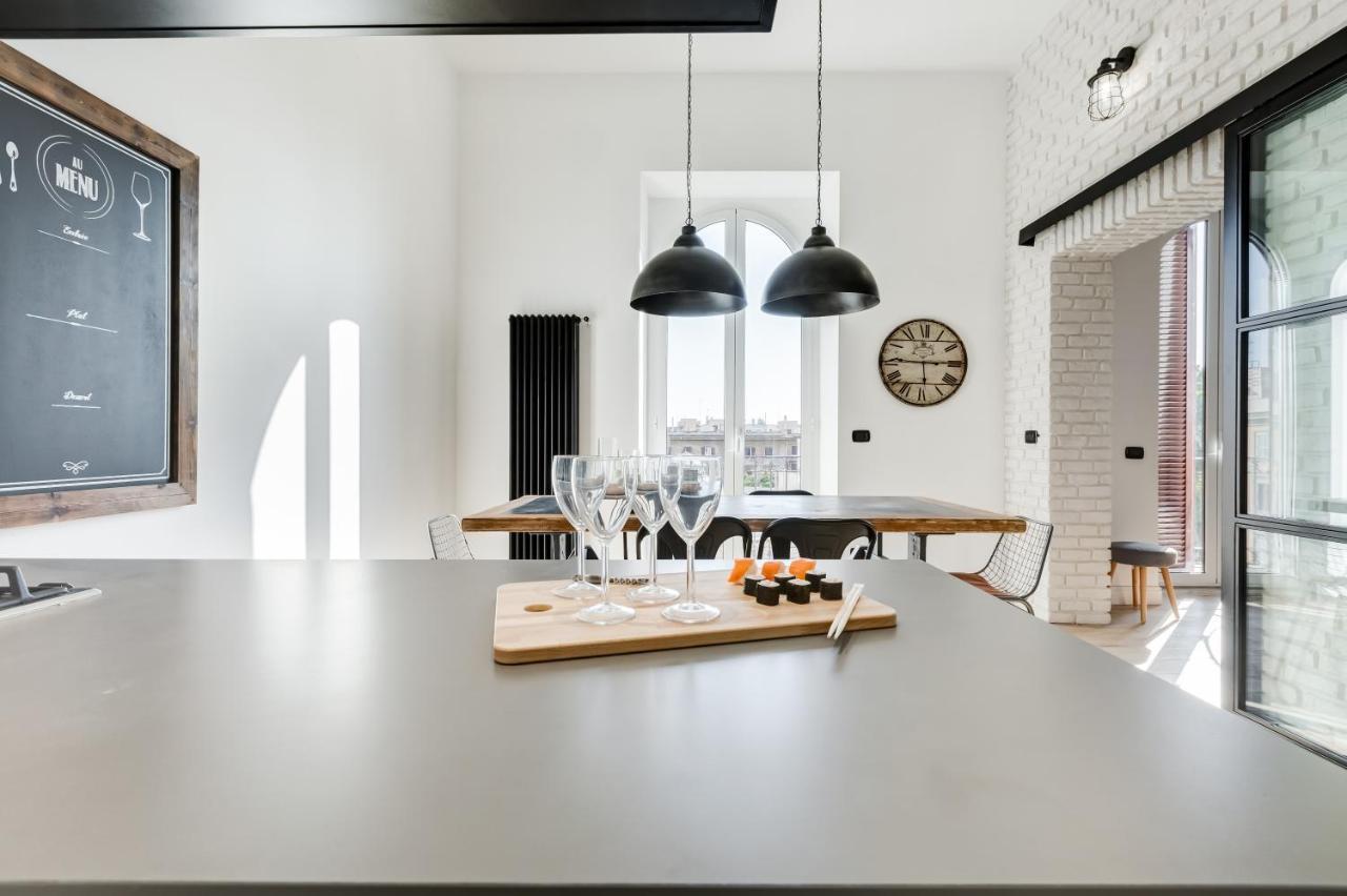 BMGA l Glam Industrial 3-Bed Apartment in Termini Rome Bagian luar foto