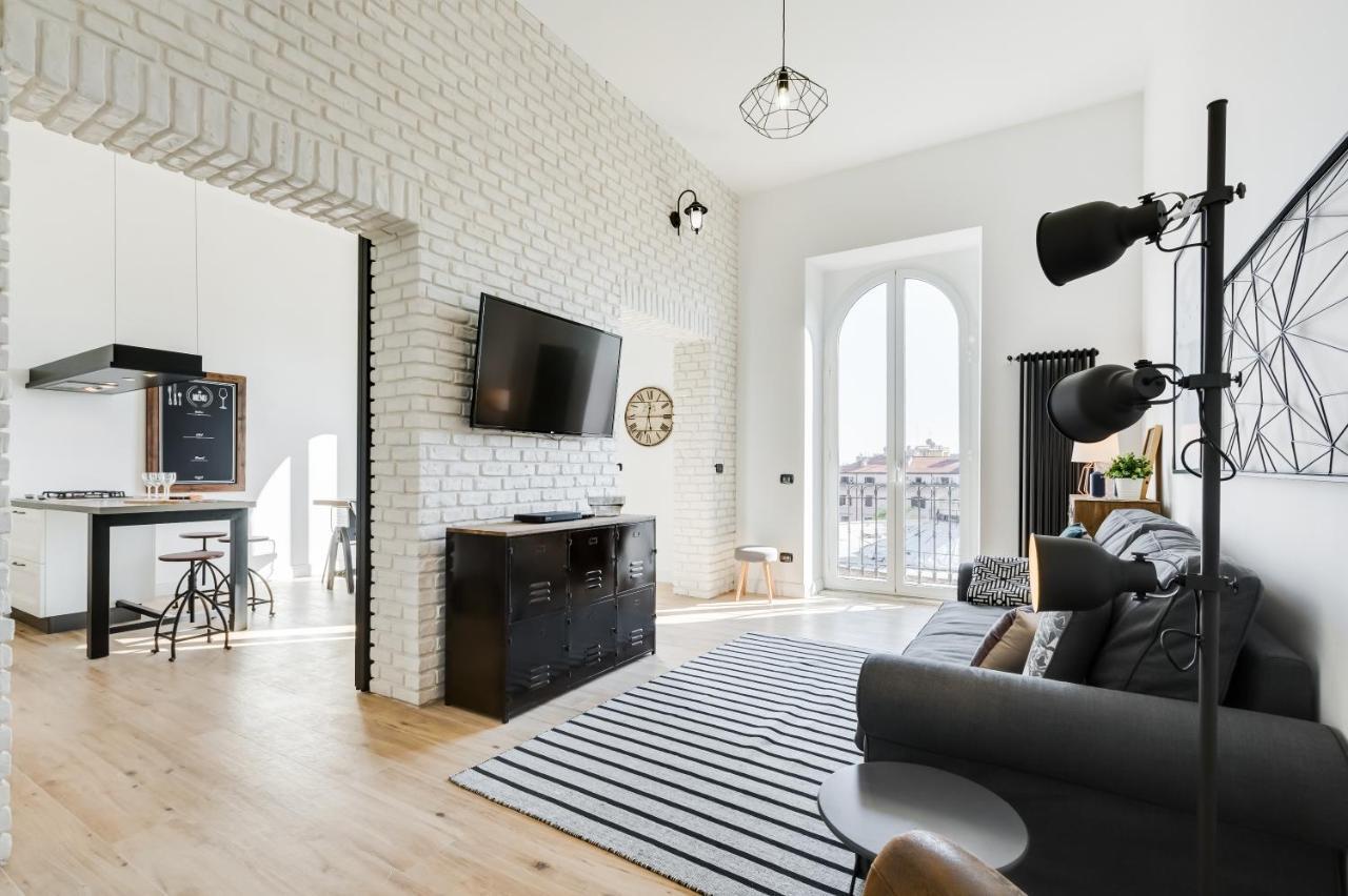 BMGA l Glam Industrial 3-Bed Apartment in Termini Rome Bagian luar foto