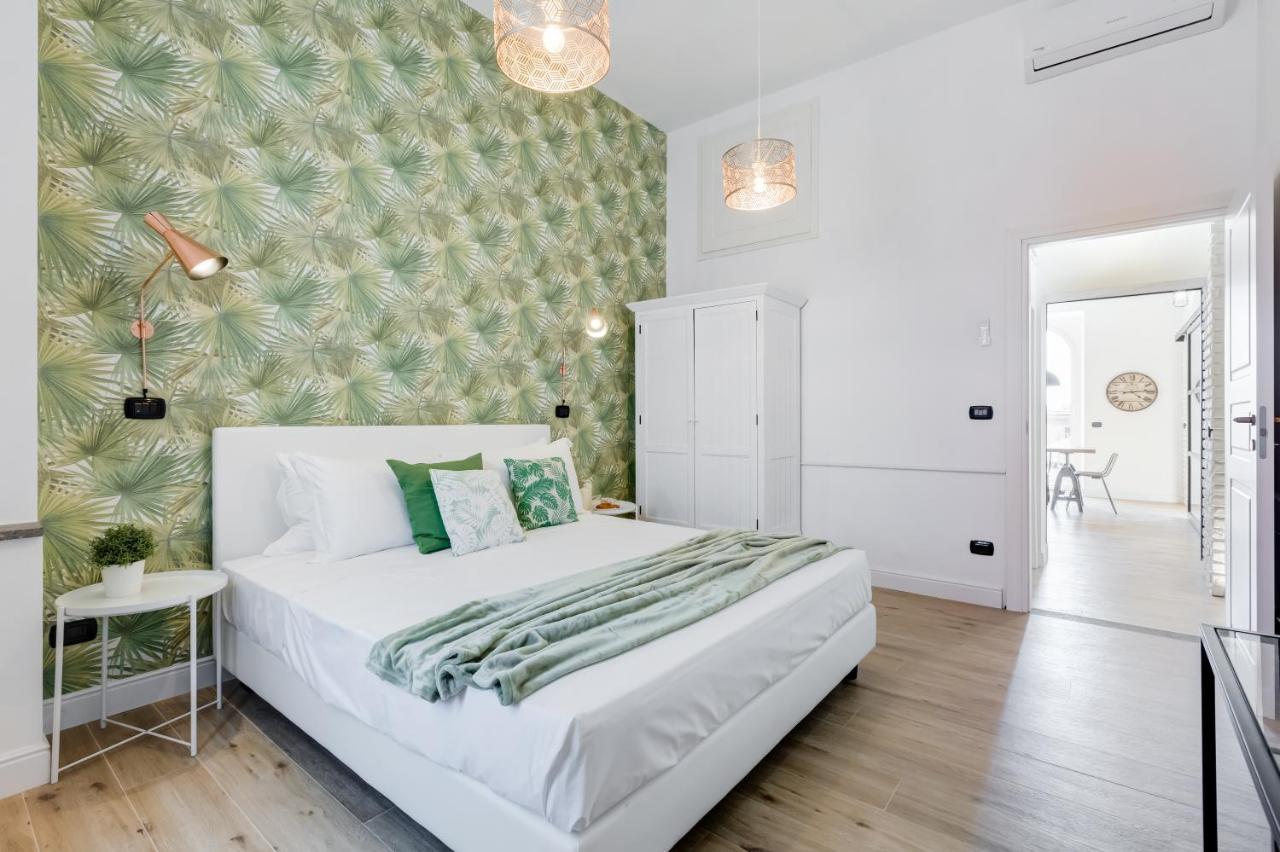 BMGA l Glam Industrial 3-Bed Apartment in Termini Rome Bagian luar foto